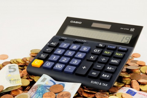 Cum reglementeaza Codul Civil infiintarea si cererea de poprire