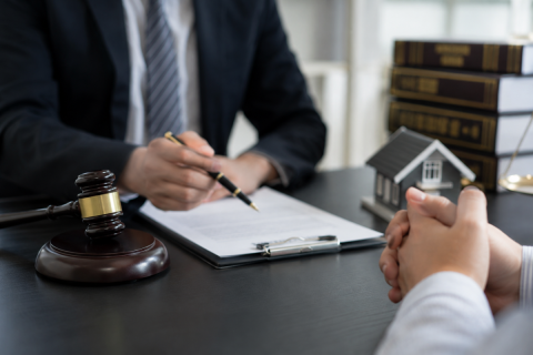 Executare silita IFN: 7 solutii rapide - Executare silita IFN? Afla cum contesti poprirea, dobanzile abuzive si clauzele IFN. Contacteaza avocat executare silita Galati.
